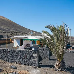 https://casa-la-geria.in-canary-islands.com